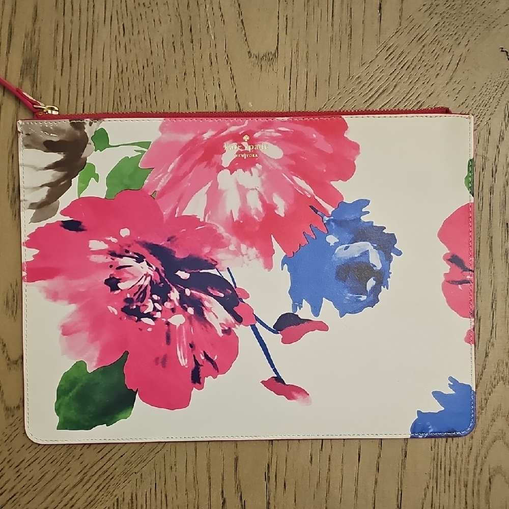 Kate Spade Pouch